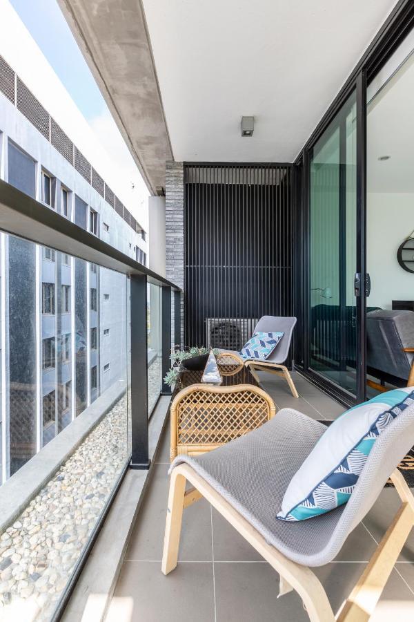 Light, Airy, Spacious Queens Road Apartment Melbourne Exterior photo
